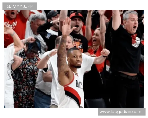 利拉德赛场细节动作被镜头捕捉引发球迷热议与媒体持续关注 利拉德赛场细节动作被镜头捕捉引发球迷热议与媒体持续关注